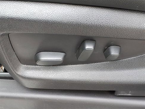 Used 2018 GMC Yukon XL SLT w/ Premium Edition image 25