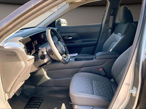 New 2026 Nissan Kicks SV w/ SV Premium Package image 7