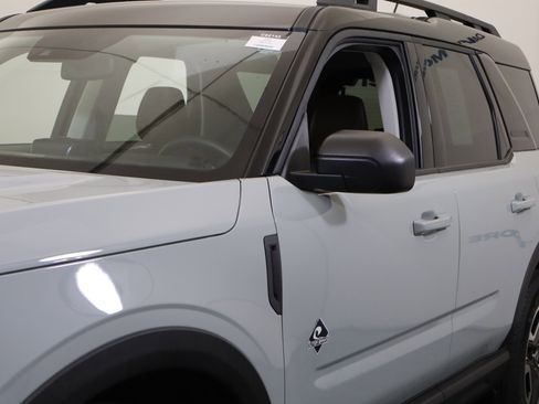 Used 2024 Ford Bronco Sport Outer Banks w/ Tech Package image 12