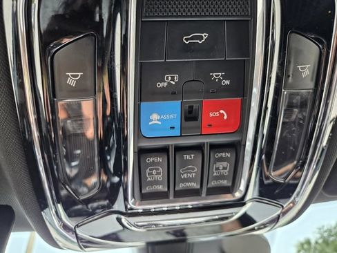 Certified 2023 Jeep Grand Cherokee Summit w/ Luxury Tech Group V AWD/4WD image 37