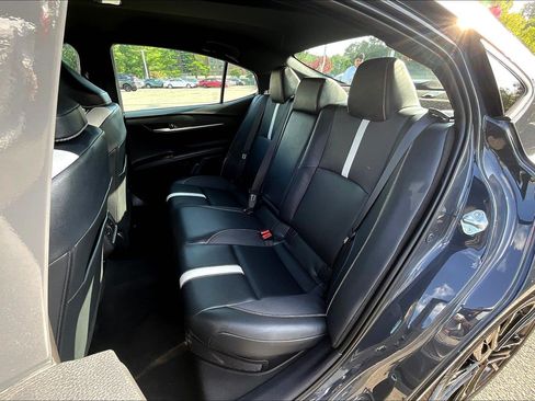 Used 2025 Toyota Camry SE FWD image 27