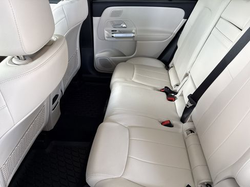 New 2026 Mercedes-Benz GLB 250 image 29