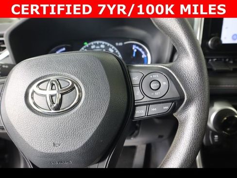 Used 2025 Toyota RAV4 XLE image 30