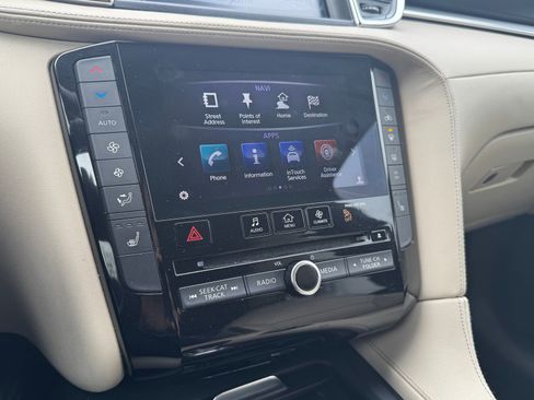 Used 2019 INFINITI QX50 Essential w/ Premium Heat Package image 23