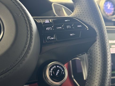 Used 2024 Maserati Grecale Trofeo image 23