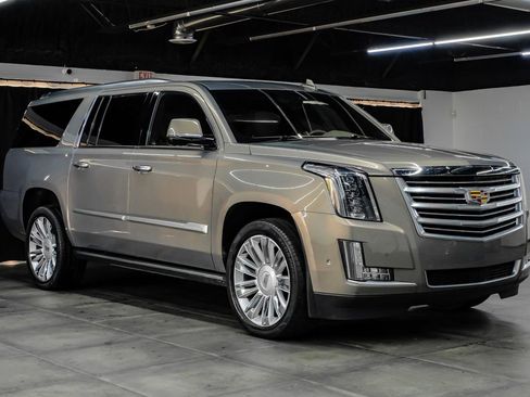 Used 2018 Cadillac Escalade ESV Platinum image 9