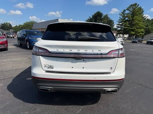 Used 2022 Lincoln Nautilus Reserve w/ Luxury Package AWD/4WD image 12