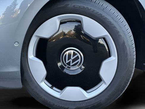 New 2025 Volkswagen ID. Buzz Pro S image 10