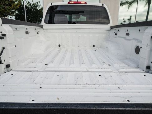 Used 2024 Nissan Frontier SV image 24