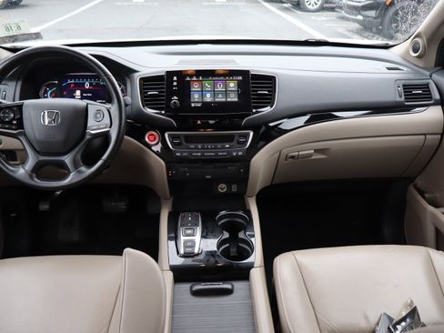 Used 2019 Honda Pilot Touring image 15
