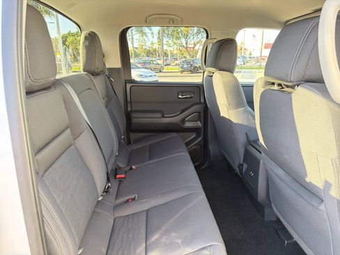 Used 2024 Nissan Frontier SV image 24