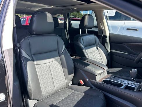 Certified 2024 Nissan Murano Platinum w/ Cargo Package FWD image 46