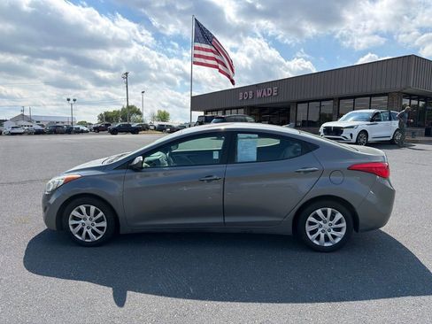 Used 2013 Hyundai Elantra GLS FWD image 2