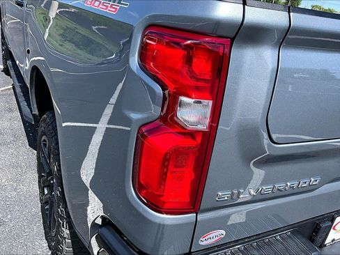 Used 2024 Chevrolet Silverado 1500 LT Trail Boss w/ LT Trail Boss Premium Package AWD/4WD image 31