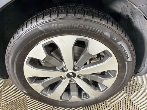 Used 2020 Kia Telluride S FWD image 13