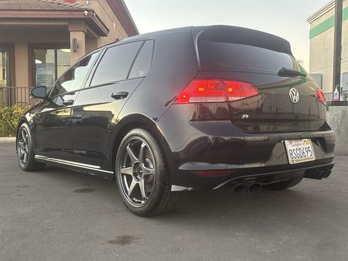 Used 2016 Volkswagen Golf 4-Door image 6