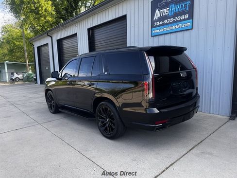 Used 2021 Cadillac Escalade Sport w/ Driver Assist Tech Package image 11