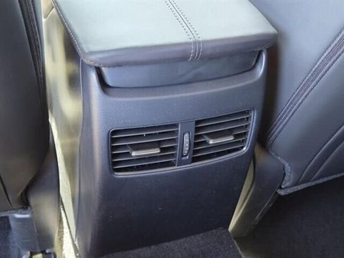 Used 2024 MAZDA CX-30 AWD 2.5 S w/ Preferred Package image 16