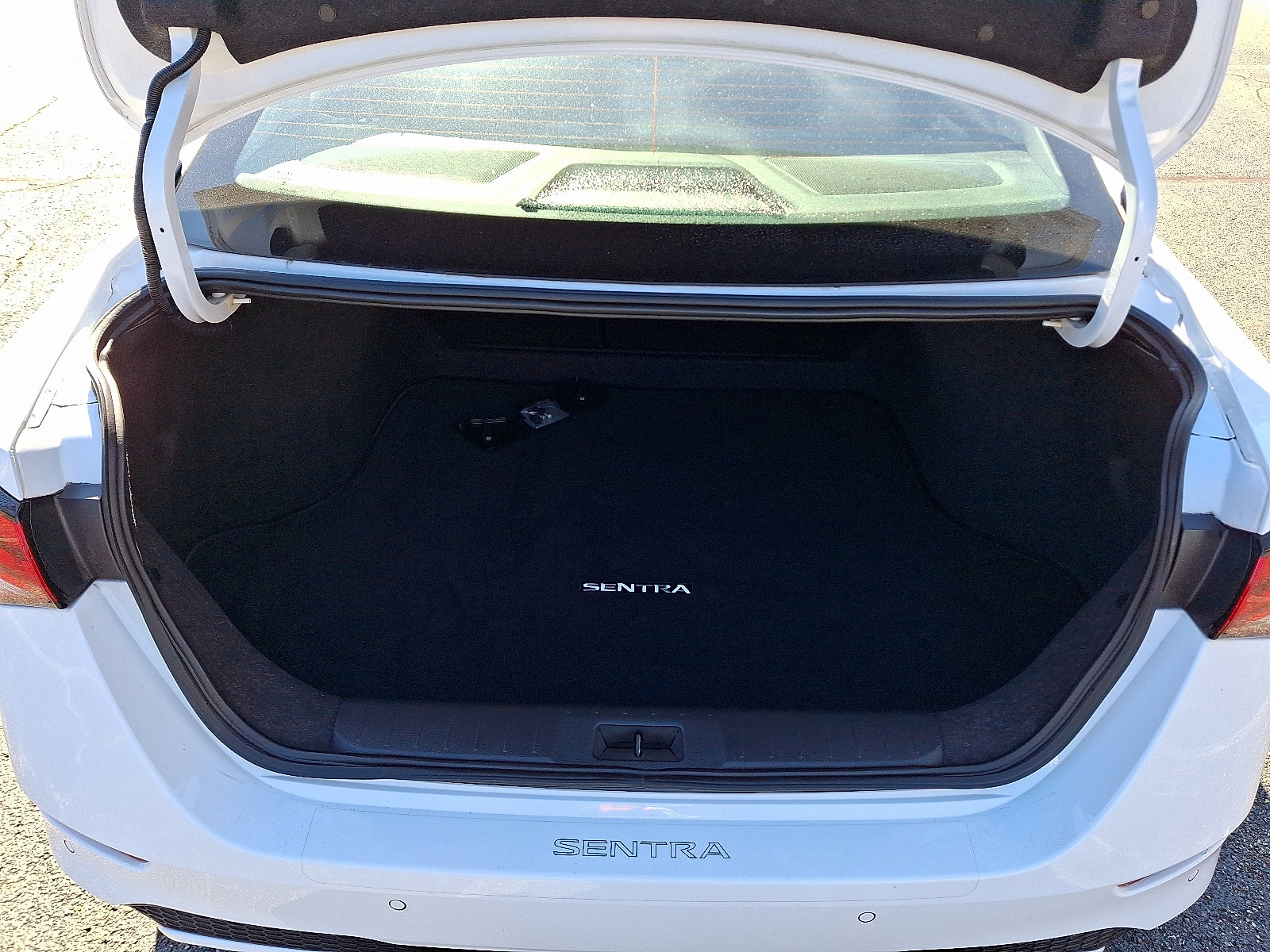 Used 2024 Nissan Sentra S FWD image 28