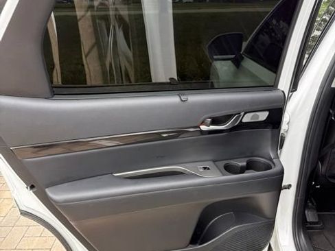 Used 2021 Hyundai Palisade Limited AWD/4WD image 11