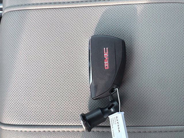 Used 2024 GMC Sierra 1500 SLT w/ SLT Premium Plus Package AWD/4WD image 60