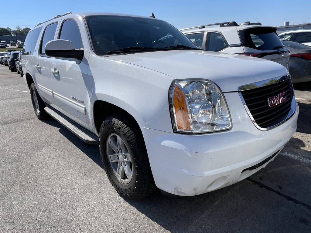 Used 2013 GMC Yukon XL SLT AWD/4WD image 1