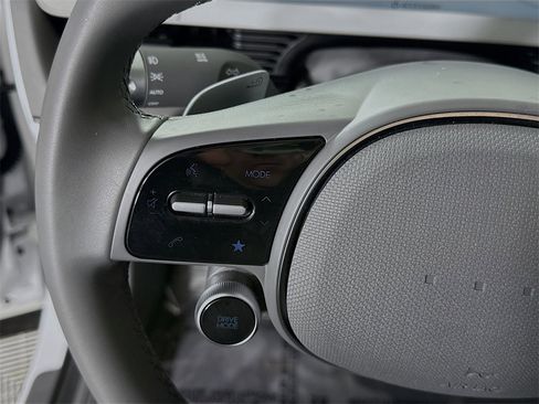 Certified 2024 Hyundai Ioniq 5 SE image 21