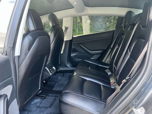 Used 2018 Tesla Model 3 Long Range image 16