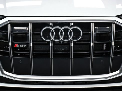 Used 2021 Audi SQ7 Premium Plus w/ Driver Assistance Package AWD/4WD image 82