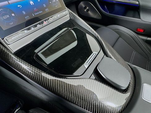 New 2025 Mercedes-Benz SL 63 AMG S e Performance 4MATIC image 6