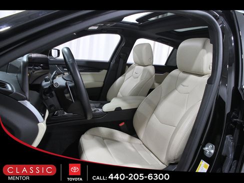 Used 2025 Cadillac CT5 Premium Luxury RWD image 5