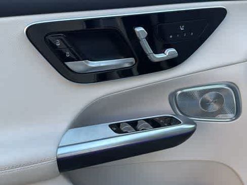 Certified 2026 Mercedes-Benz GLC 300 4MATIC image 15