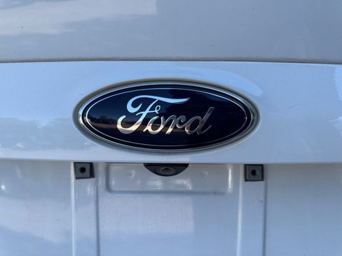 Used 2016 Ford Escape SE w/ Equipment Group 201A FWD image 22