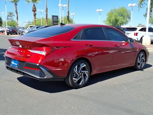 Certified 2025 Hyundai Elantra Limited image 5