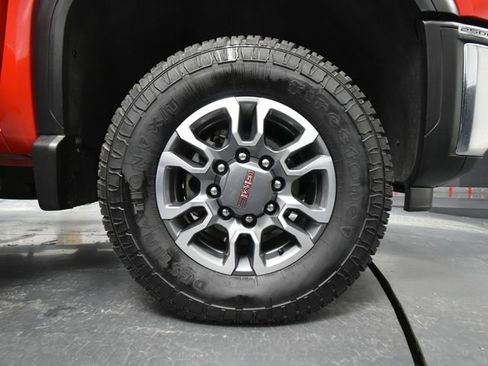 Used 2024 GMC Sierra 2500 SLE image 17