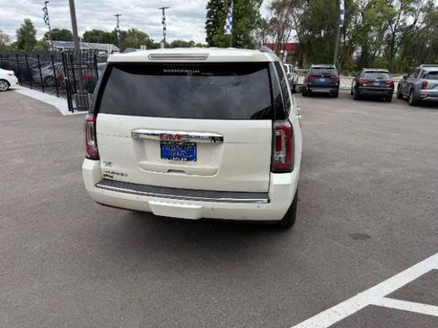 Used 2015 GMC Yukon Denali w/ Touring Package AWD/4WD image 8
