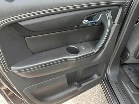 Used 2016 Chevrolet Traverse LT w/ Style and Technology Package image 20