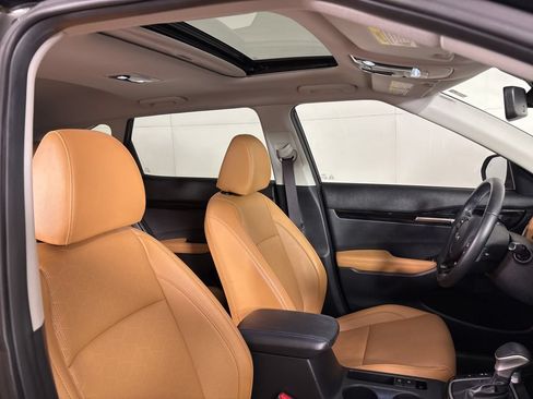 Used 2024 Kia Seltos SX w/ SX Sunroof Package AWD/4WD image 17