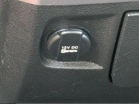 Certified 2024 RAM 1500 Classic SLT AWD/4WD image 24