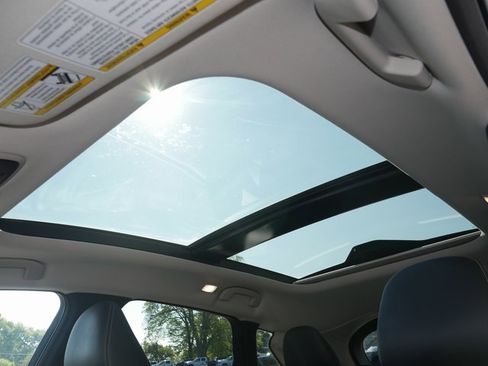 Used 2022 INFINITI QX50 Essential image 3