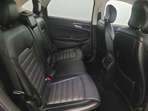 Used 2018 Ford Edge SEL w/ Equipment Group 201A AWD/4WD image 19