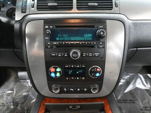 Used 2008 Chevrolet Suburban LT w/ LT Preferred Equipment Group image 29