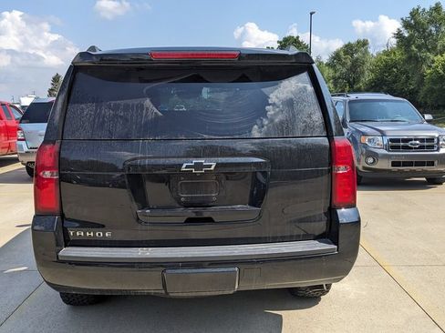 Used 2019 Chevrolet Tahoe LT w/ LT Signature Package AWD/4WD image 4
