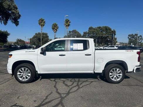 Used 2026 Chevrolet Silverado 1500 Custom w/ LPO, Dark Essentials Package AWD/4WD image 3