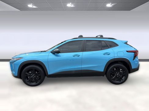 Certified 2025 Chevrolet Trax ACTIV w/ Driver Confidence Package FWD image 2