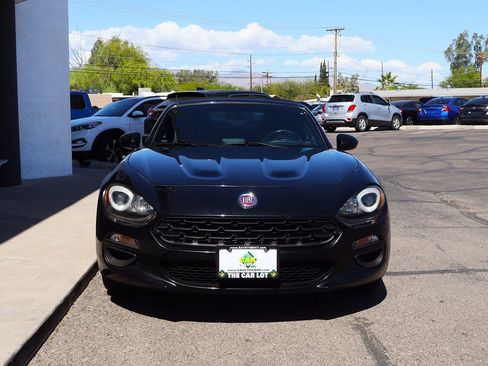 Used 2018 FIAT 124 Spider Classica w/ Technology Group image 16
