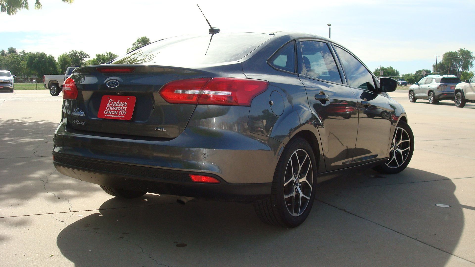 Used 2018 Ford Focus SEL FWD image 4