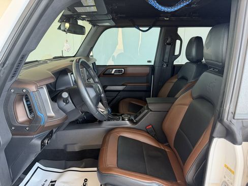 Used 2023 Ford Bronco Outer Banks image 14