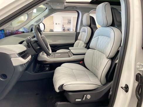 New 2026 Lincoln Navigator L Black Label AWD/4WD image 50