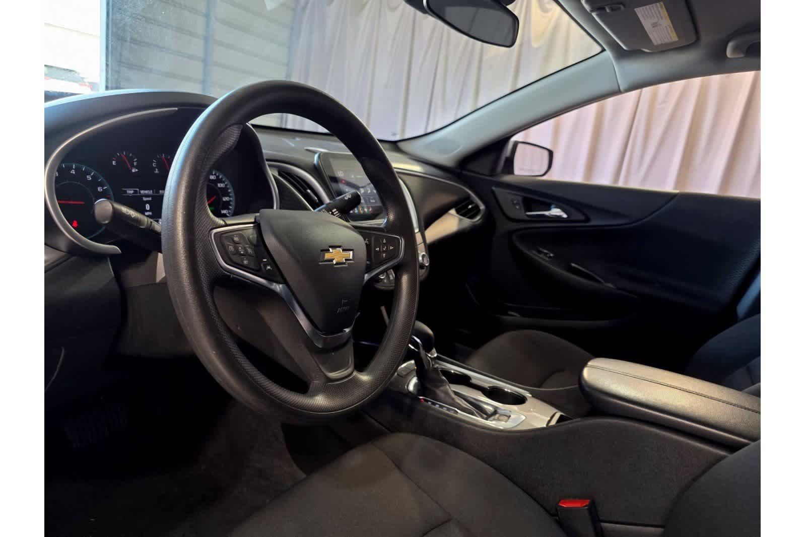 Used 2024 Chevrolet Malibu LT FWD image 13